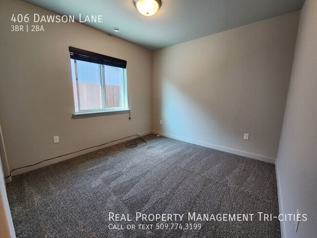 Building Photo - Newer Build Unit in Pasco