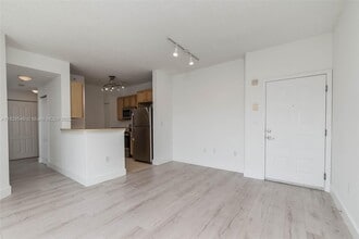 Building Photo - 6001 SW 70th St