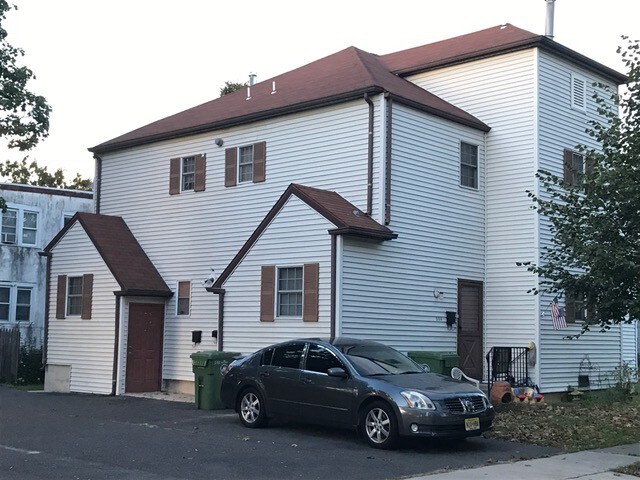 Primary Photo - 517 Race St