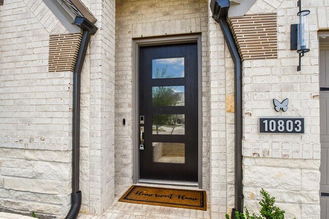 Building Photo - 10803 Spiny Caterpillar Ct