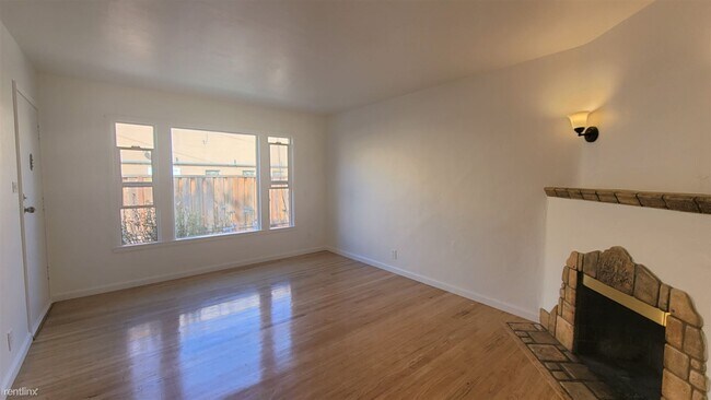 Building Photo - 2 br, 2 bath Duplex - 1092 Franquette Aven...