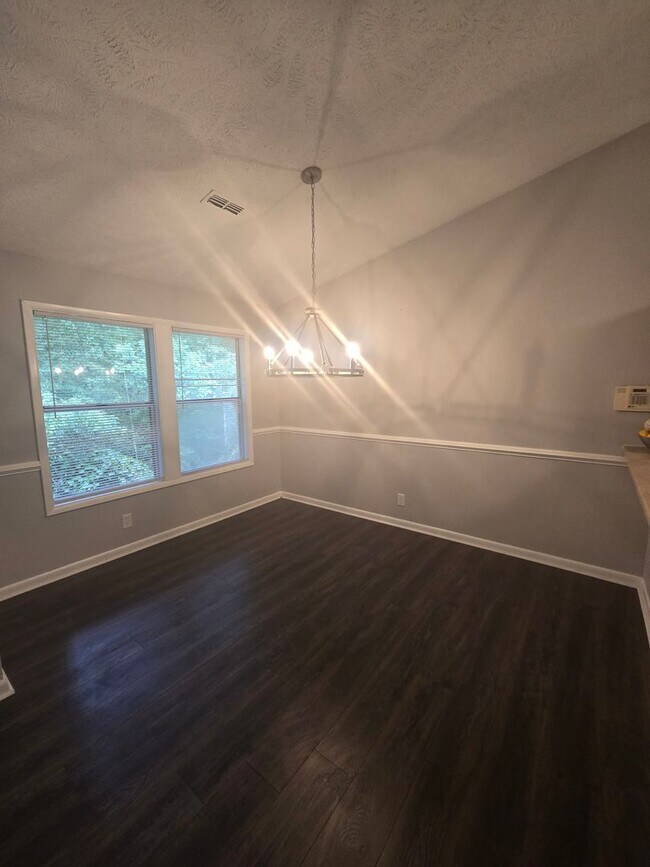 Foto del edificio - 6764-8 Willowbrook - Stewarts Creek