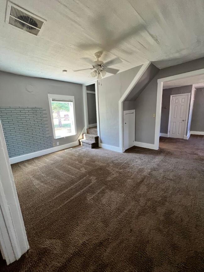 Foto del edificio - 3 bedroom Home in Mulberry! Small town liv...