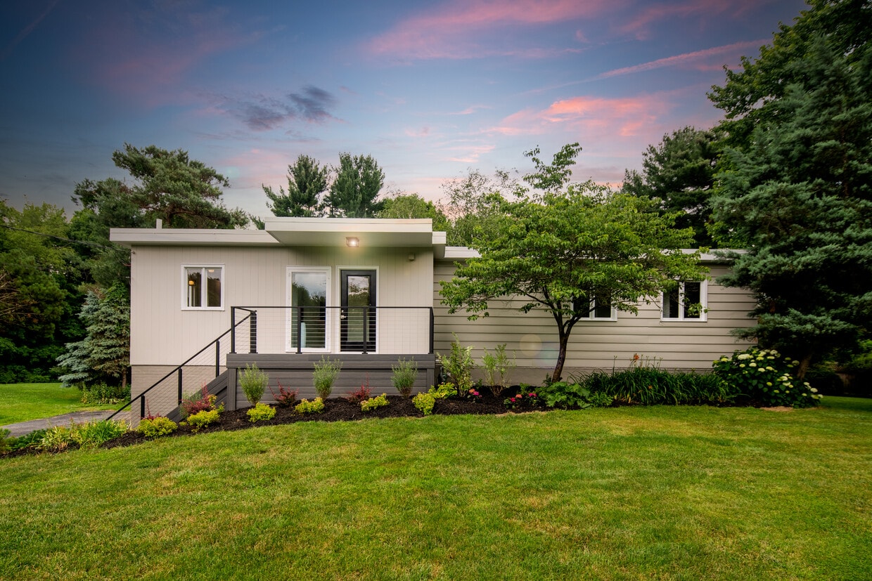 549 Rotunda Ave, Akron, OH 44333 House Rental in Akron, OH