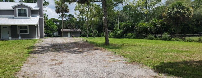 Building Photo - 16930 W Brighton Dr