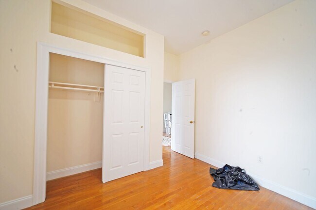 Building Photo - 57 Sip Ave