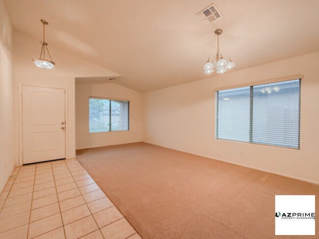 Foto del edificio - Exquisite 4/2 San Tan Valley Home - Style,...