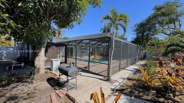 Building Photo - 6980 Scott St