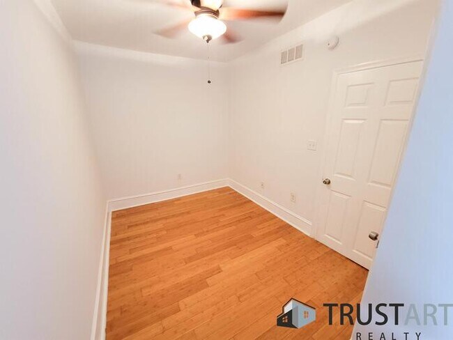 Foto del edificio - 2444 South Fairhill Street, Philadelphia, ...