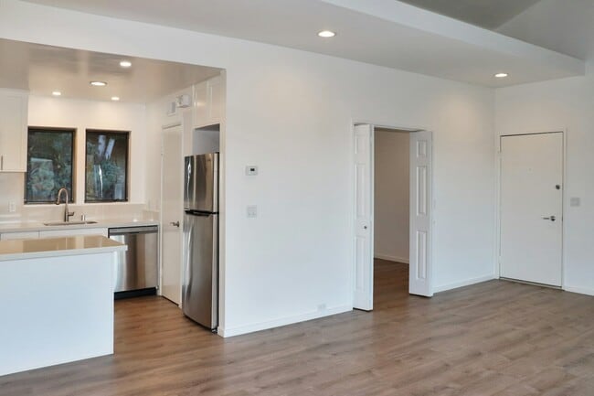 Building Photo - 30 Harbor Oak Dr
