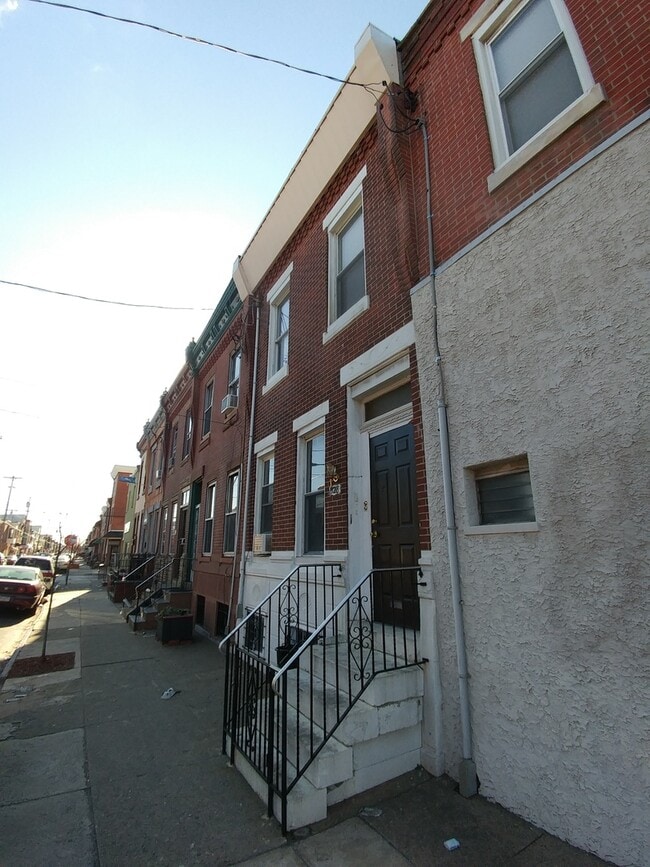 Building Photo - 1728 S 19th St