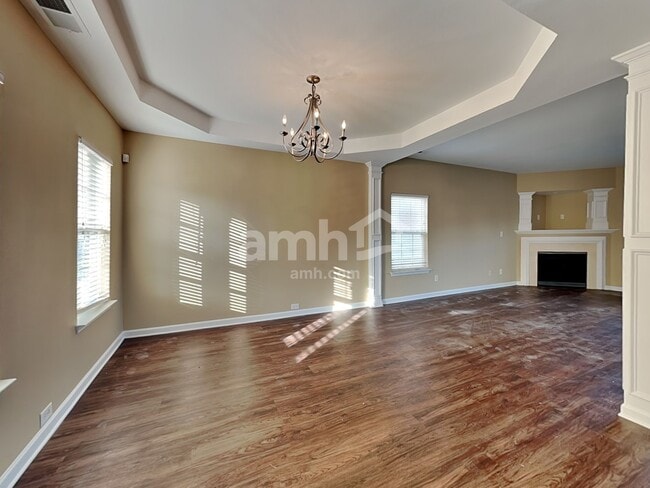 Building Photo - 2524 Ingleside Dr