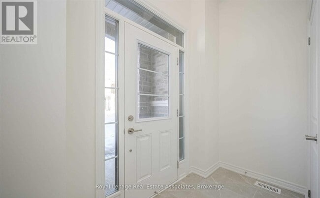 Building Photo - 645 Boyd Ln