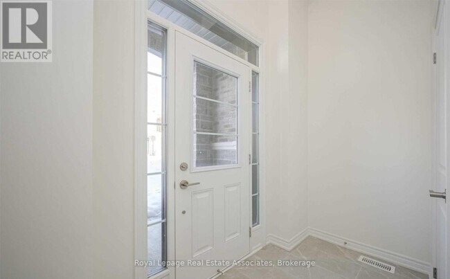 Photo du bâtiment - 645 Boyd Ln