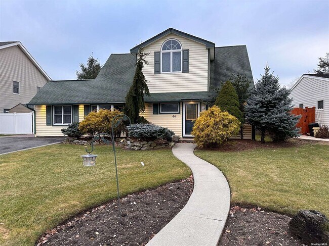 Foto del edificio - 44 Arbor Ln