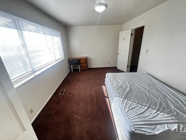 Foto del edificio - 1850 N 840 W