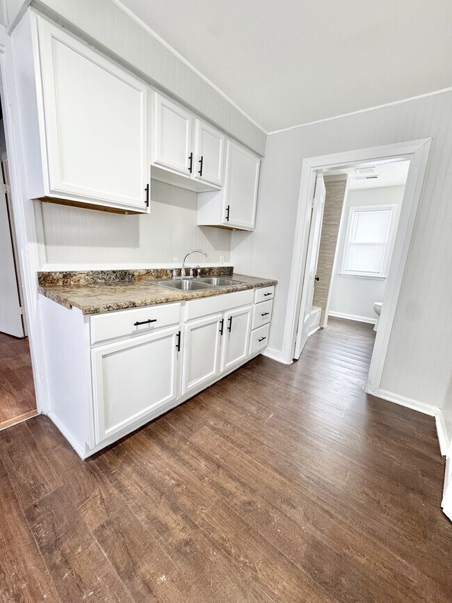 Foto del edificio - 2629 E Victory Ct