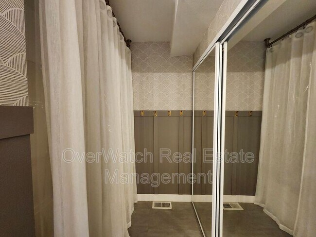 Foto del edificio - 3841 Sycamore Loop