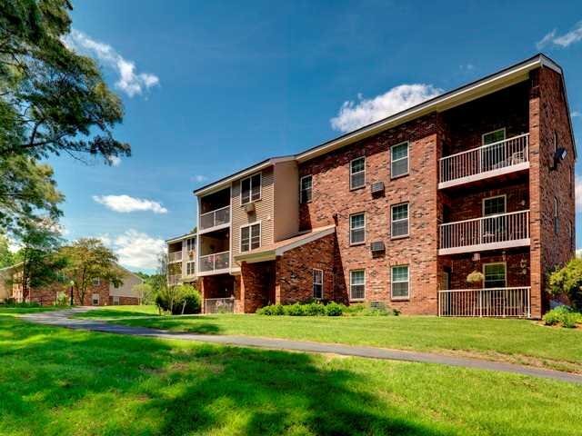 Foto del edificio - 121 Summerhill Glen-#121