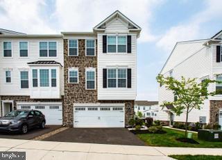 Building Photo - 204 Cadence Ct