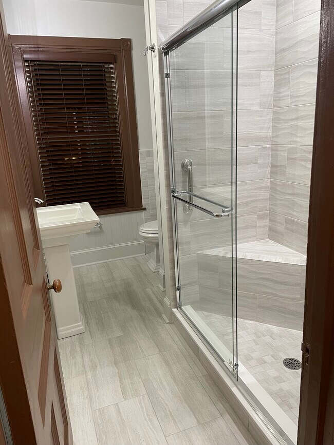 317 W Barnard St Unit 2, West Chester, PA 19382 Apartments in West