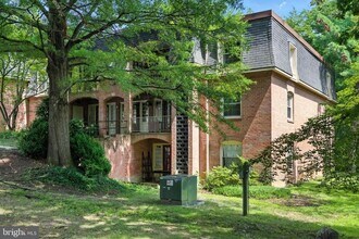 Building Photo - 8110 Colony Point Rd