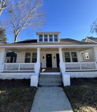 Building Photo - 711 S Jackson St