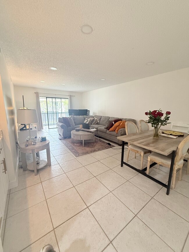 Foto del edificio - 3714 Greenery Ct