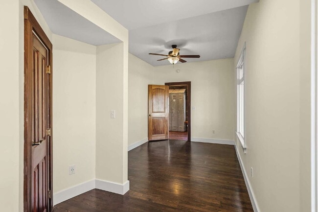 Building Photo - Charming Rustic 3-Bedroom + bonus rooms in Ashland, OR