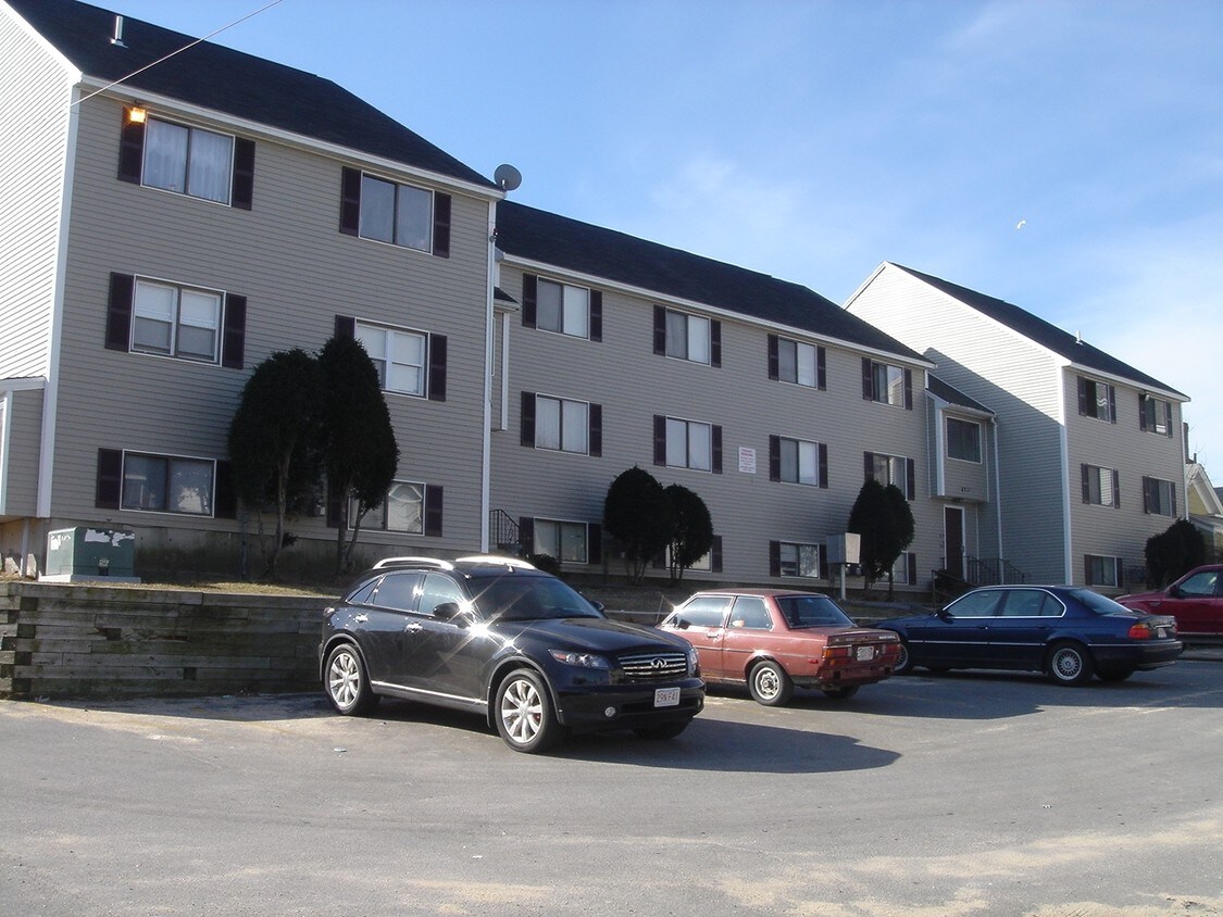 861 Milddlesex St - 861-871 Middlesex St