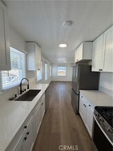 Building Photo - 125 W Valencia Dr