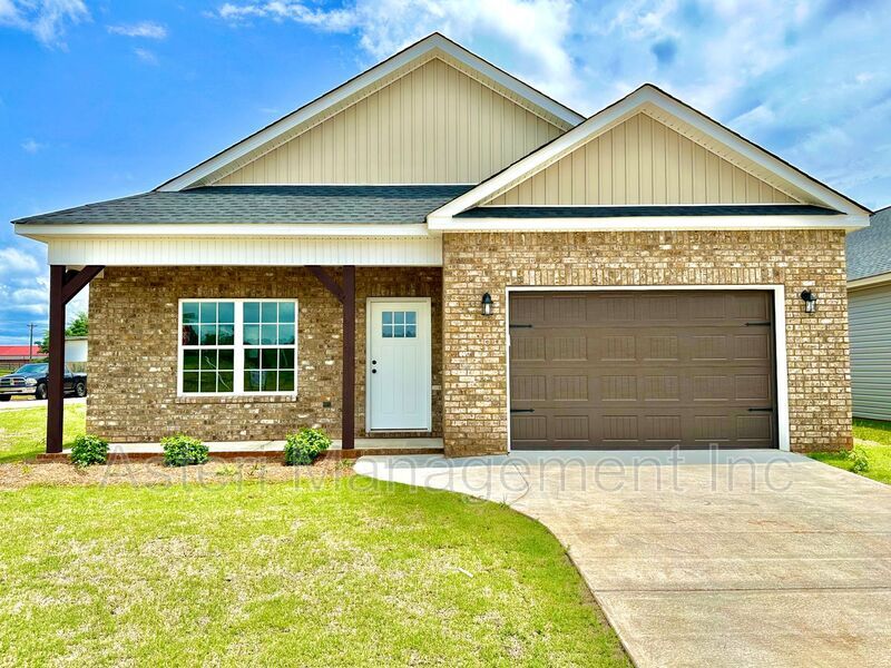 243 Beau Claire Cir, Byron, GA 31008 House Rental in Byron, GA