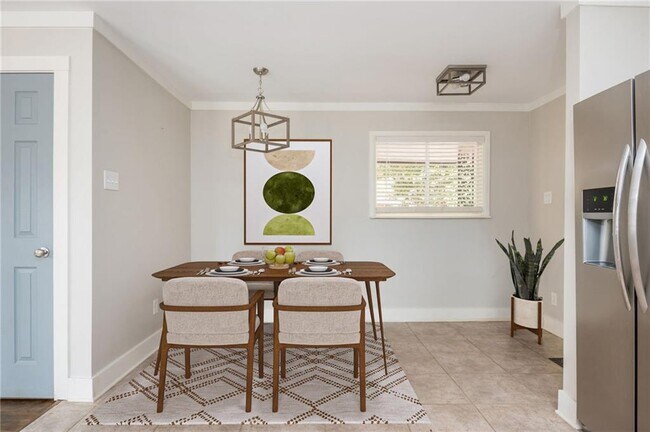 Foto del edificio - 2542 Warwick Cir NE