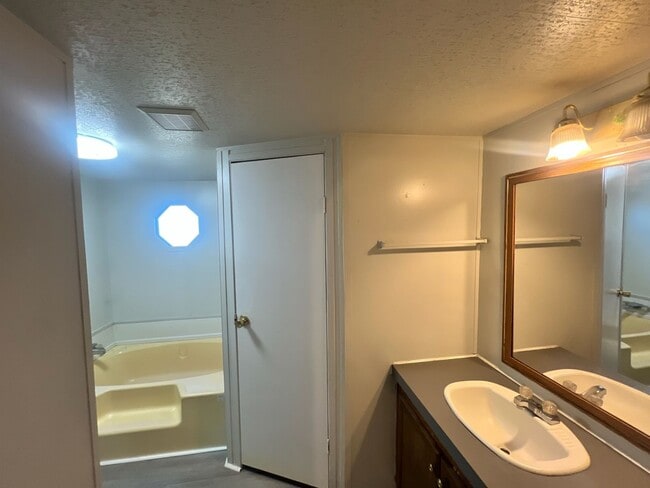 Foto del edificio - 1625 S 5th St