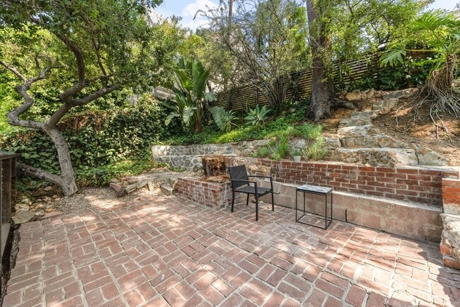 Building Photo - Hollywood Hills Treehouse: Mid-Century Cha...