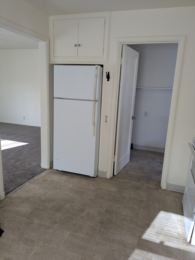 KITCHEN - 1826 Fremont St