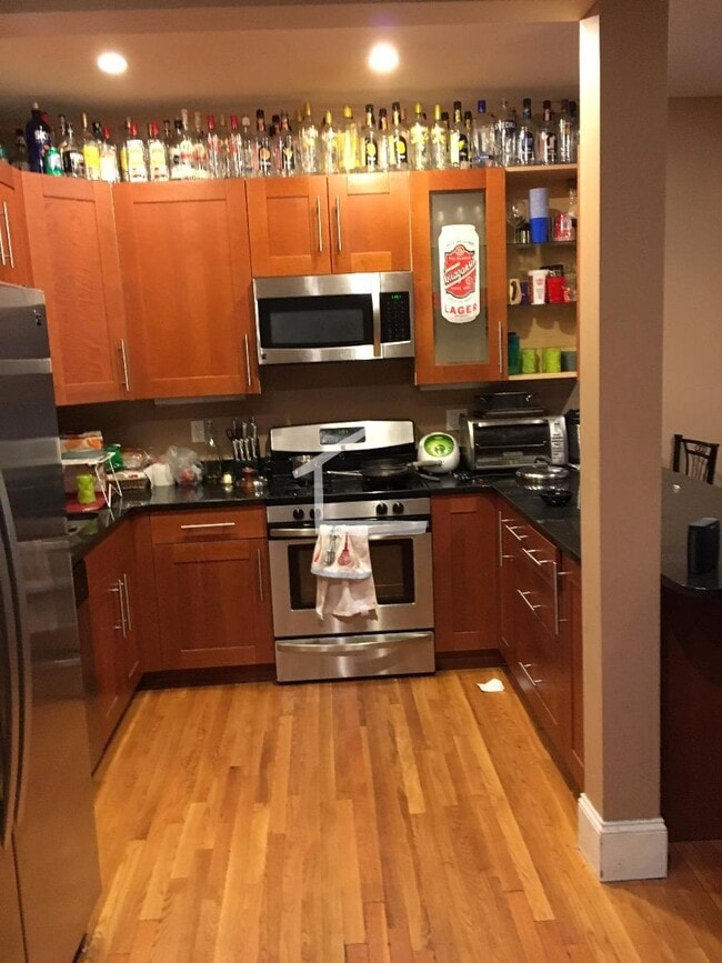 Building Photo - 8 Saint Lukes Rd