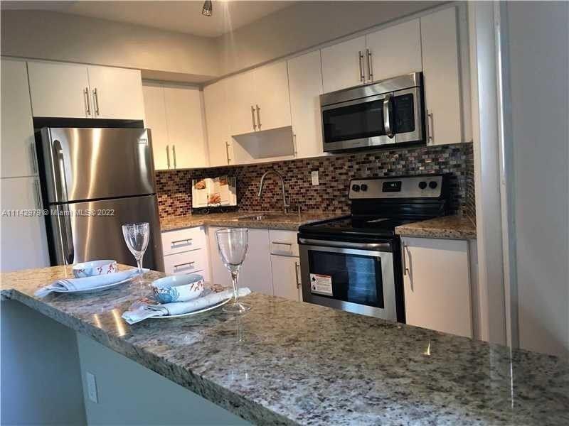 Primary Photo - 1615 NE Miami Gardens Dr