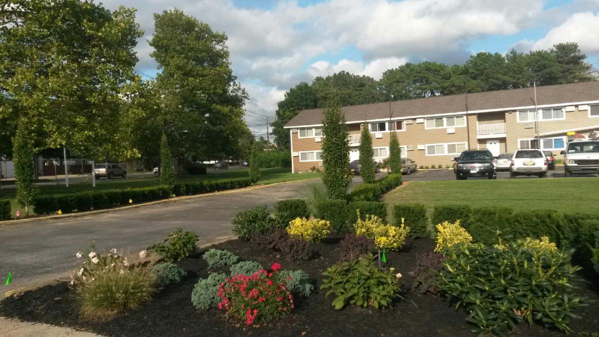 Primary Photo - 1747 N Gardiner Dr