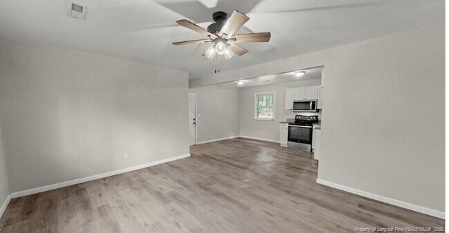 Foto del edificio - 164 Happy Valley Rd