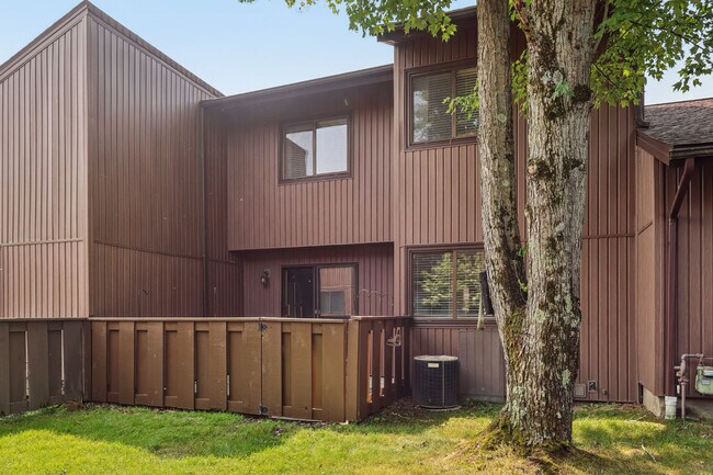 Foto del edificio - 7360 Trailside Dr