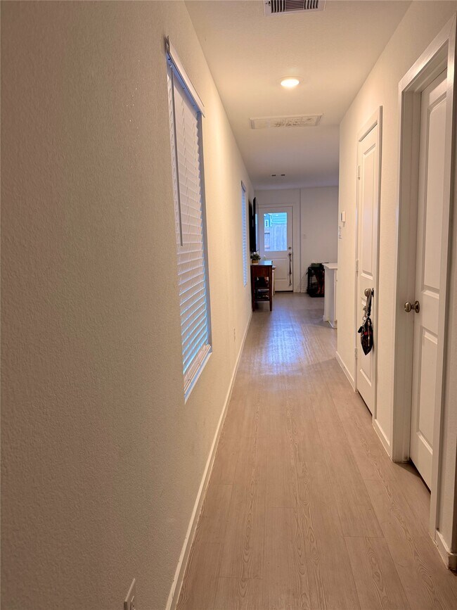 Foto del edificio - 18315 Palazzo Romano Ln