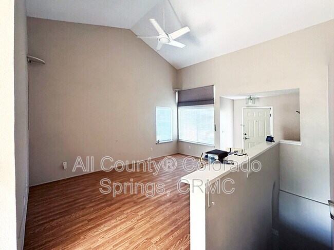 Foto del edificio - 5185 Weaver Dr