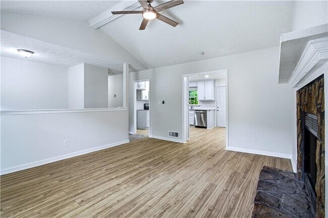 Building Photo - 1600 Sugar Plum Dr SW