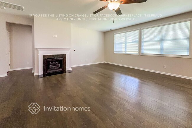 Building Photo - 241 W Millbrook Dr