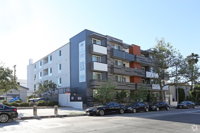Building Photo - Wilcox Bea by Wiseman