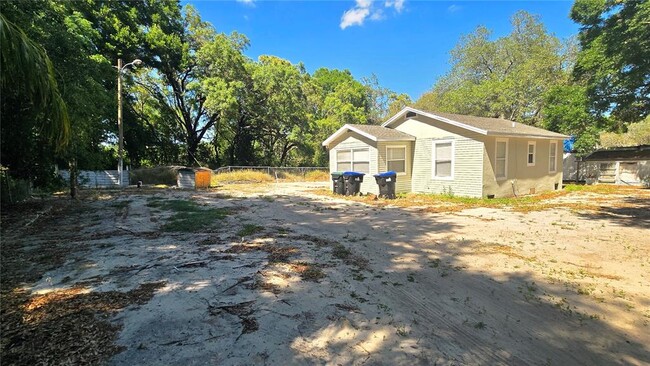 Building Photo - 1651 Clarcona Rd