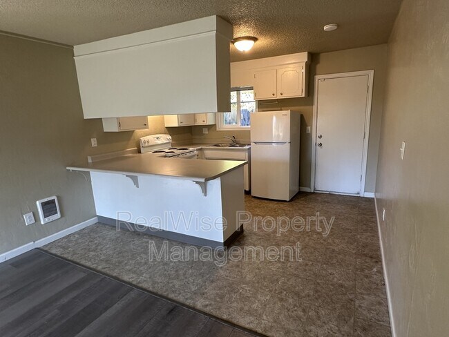 Foto del edificio - 719 SW Bridge St