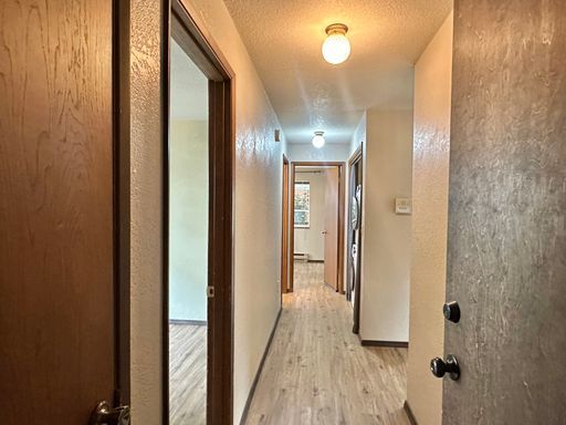 Building Photo - Location, Location, Location! 2-bed Ballar...