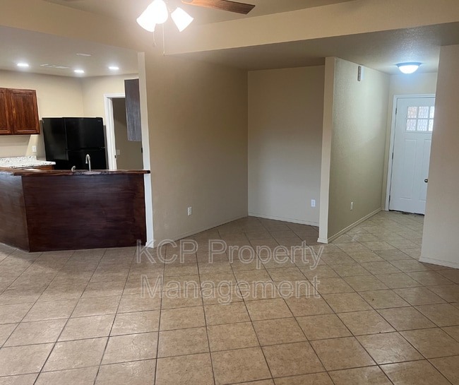 Building Photo - 2014 N 55th Pl